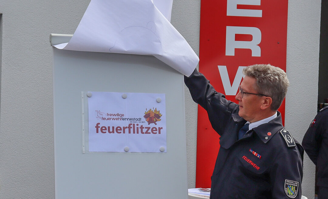 Leiter der Feuerwehr Markus Hamers bei der Gründungsfeier der "feuerflitzer"
