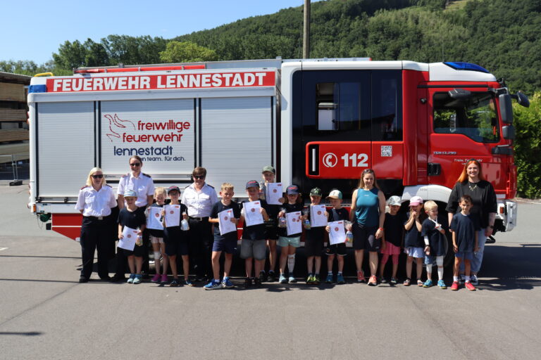 FW-OE: Jüngster Feuerwehrnachwuchs absolviert erfolgreich die Kinderflamme